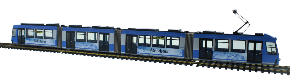 Adtranz Straßenbahn 1:87 H0<p> Gt 8 Varianten<p>

Abmessungen der Modelle:
Breite: 2,8 cm, Höhe: 4 cm,
Länge: Gt 4 21 cm, Gt 6 31 cm, Gt 8 41 cm.
